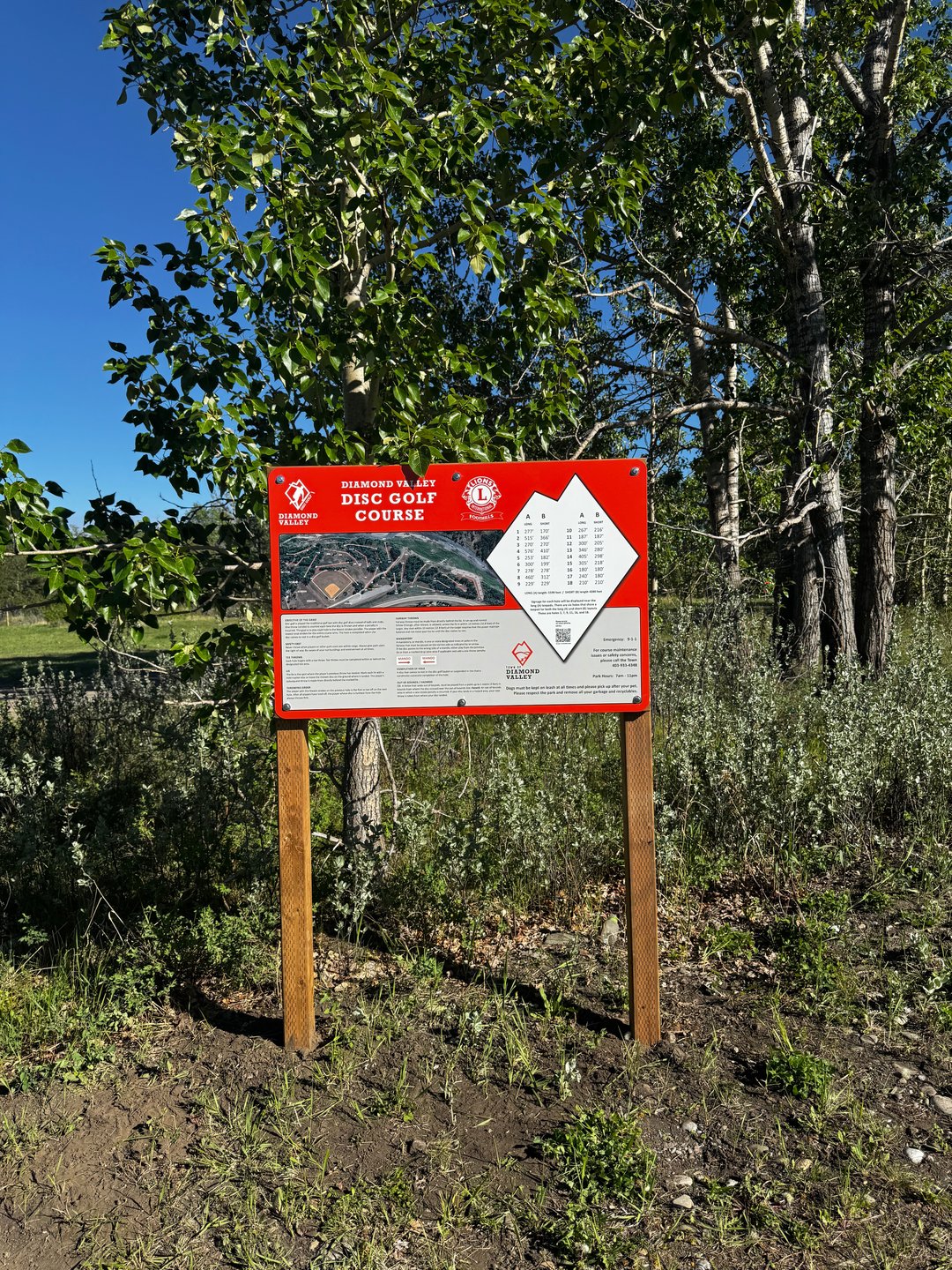 Welcome sign near hole 1