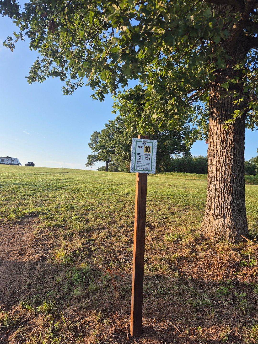Hole 10
285 Feet
Par 3
