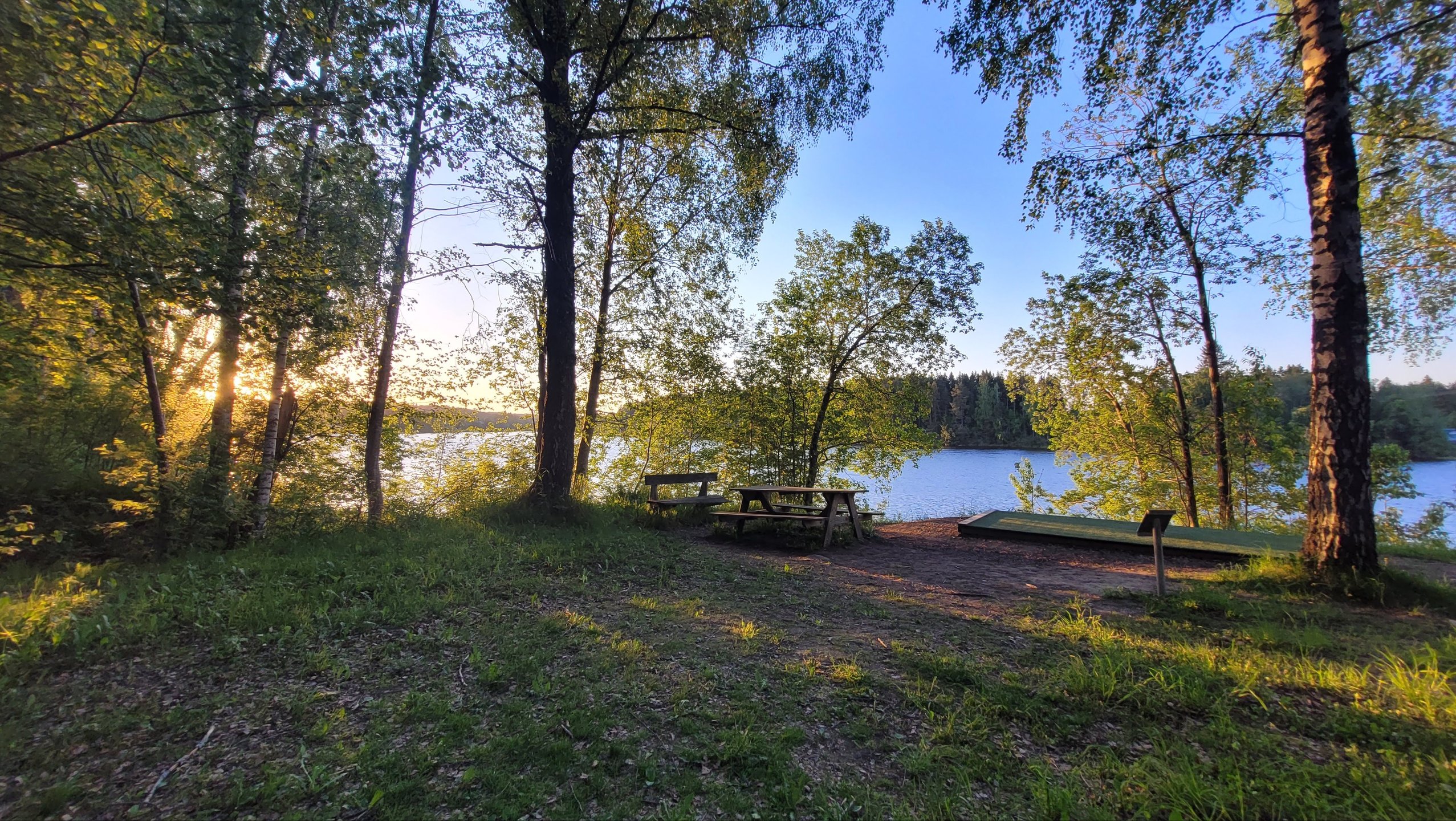 Ta en paus med en fanstastisk utsikt över klarälven 
medan du funderar på hur du ska ta dig an banans längsta hål (Par 5).