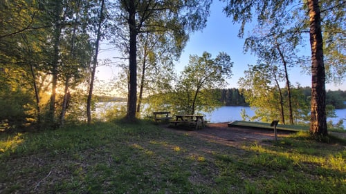 Ta en paus med en fanstastisk utsikt över klarälven 
medan du funderar på hur du ska ta dig an banans längsta hål (Par 5).