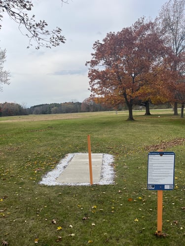 Tee 1 start (near S. Shelter)