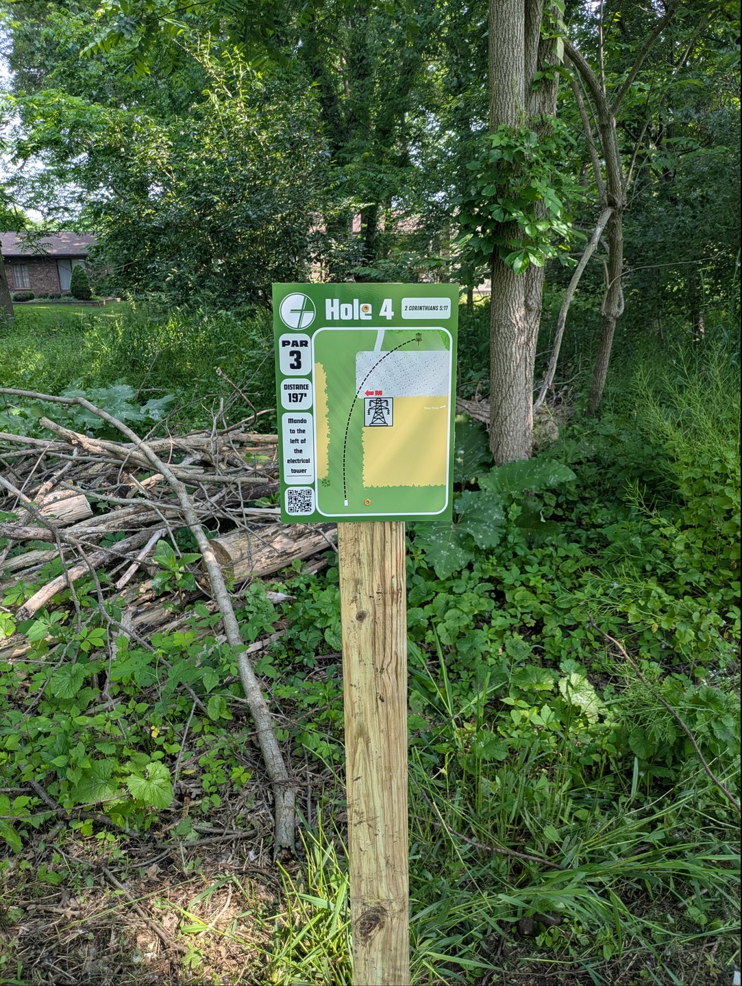 Hole 4 tee sign 