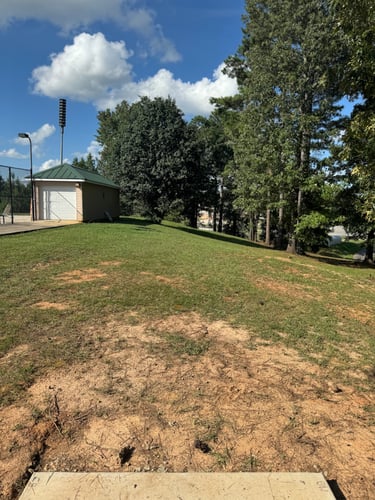 Hole 1 tee