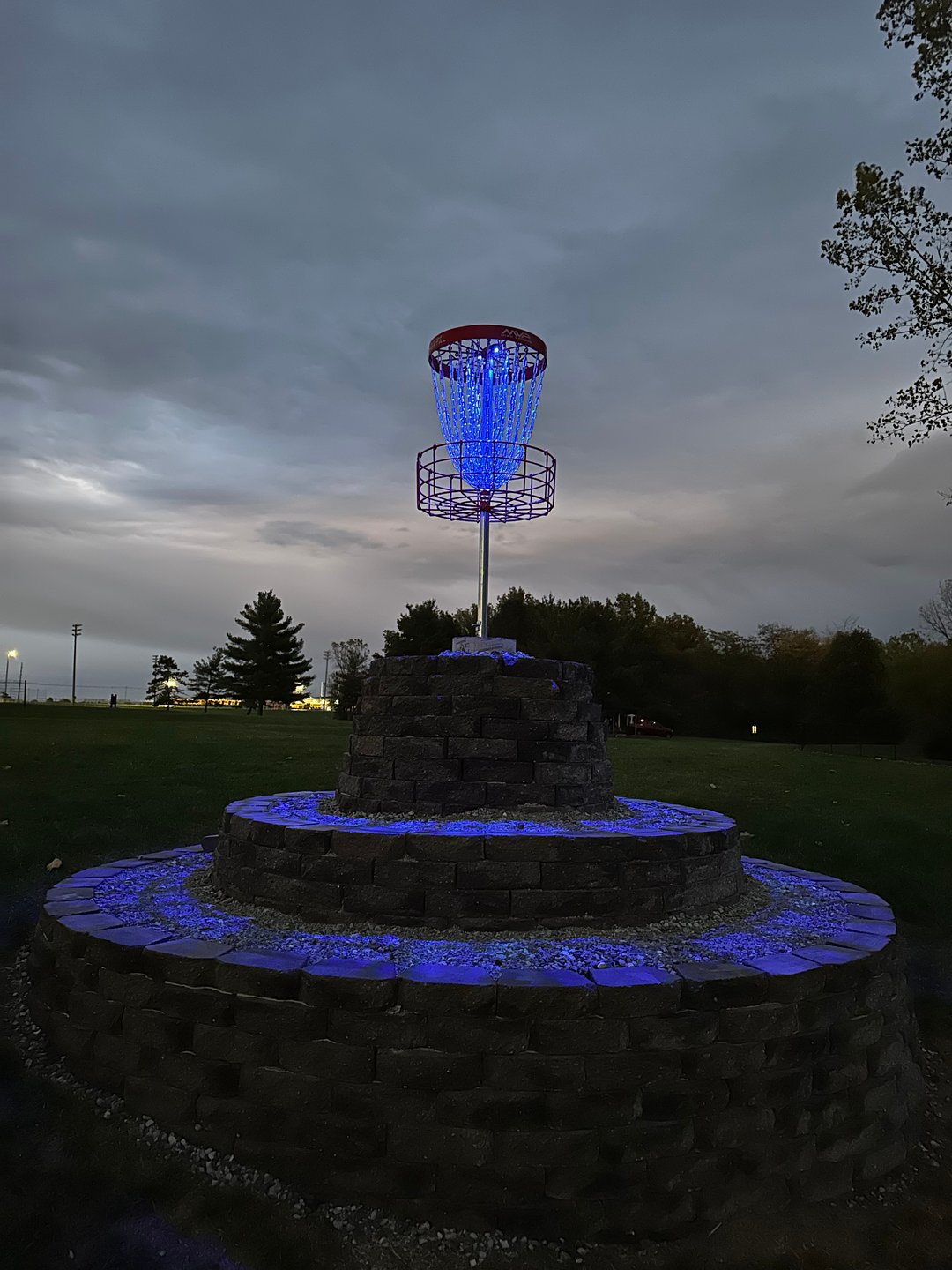 Hole 10s new elevated basket ready for a glow round