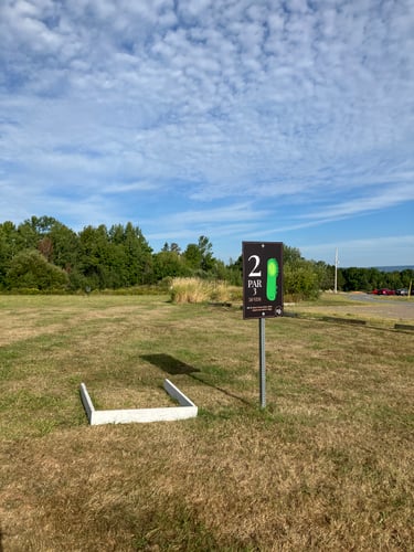 Hole 2 tee