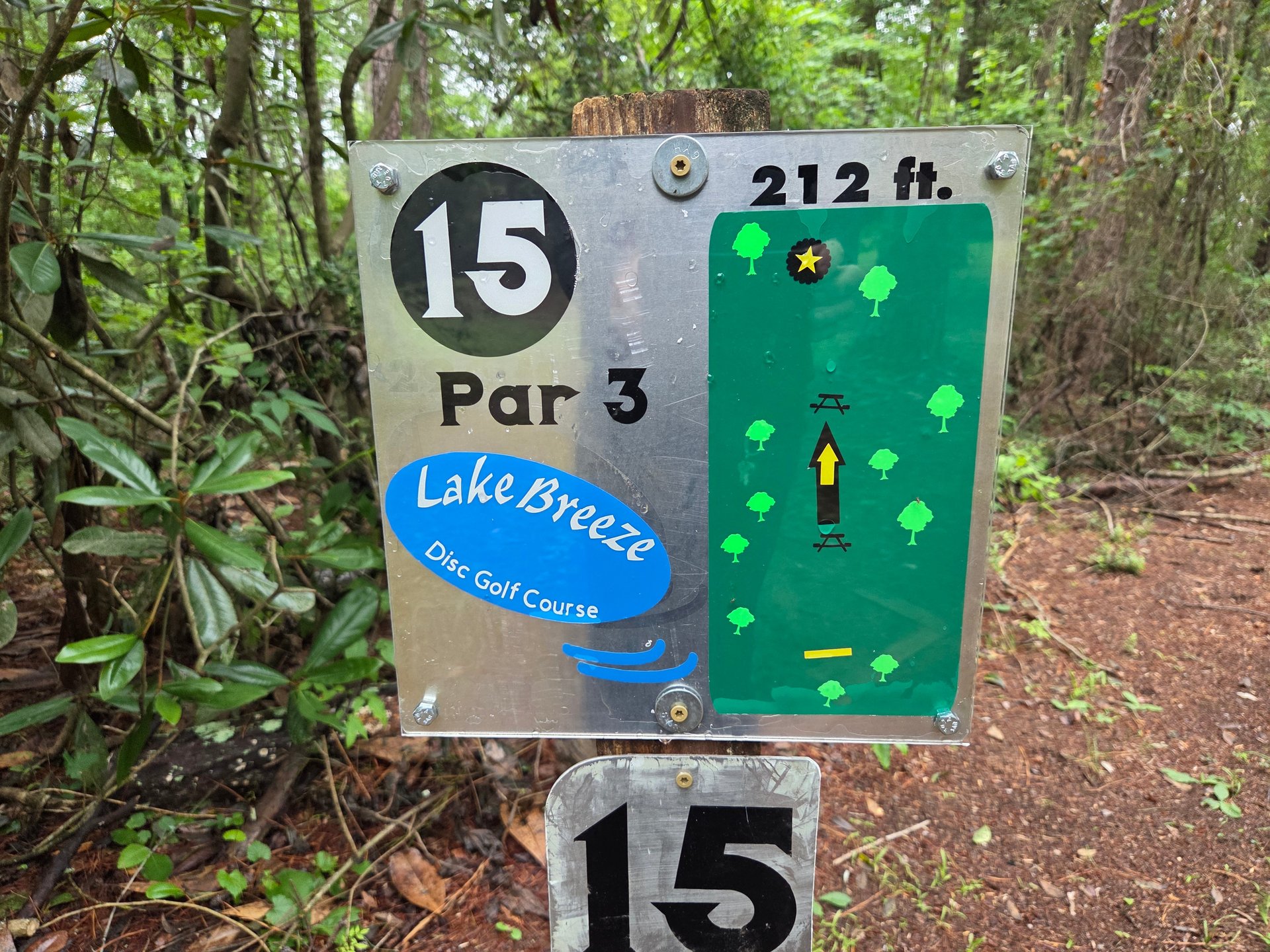 Hole 15 Tee marker.