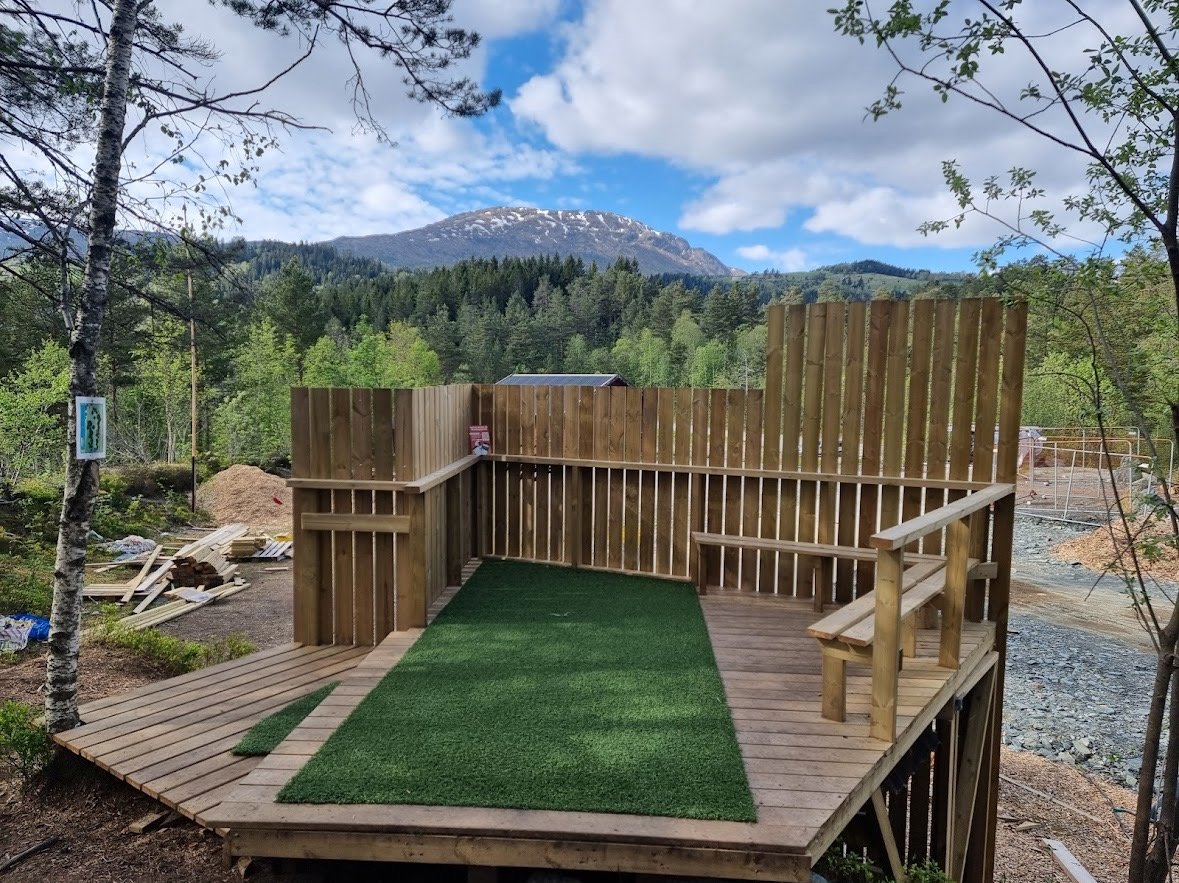 Teepad on hole 1