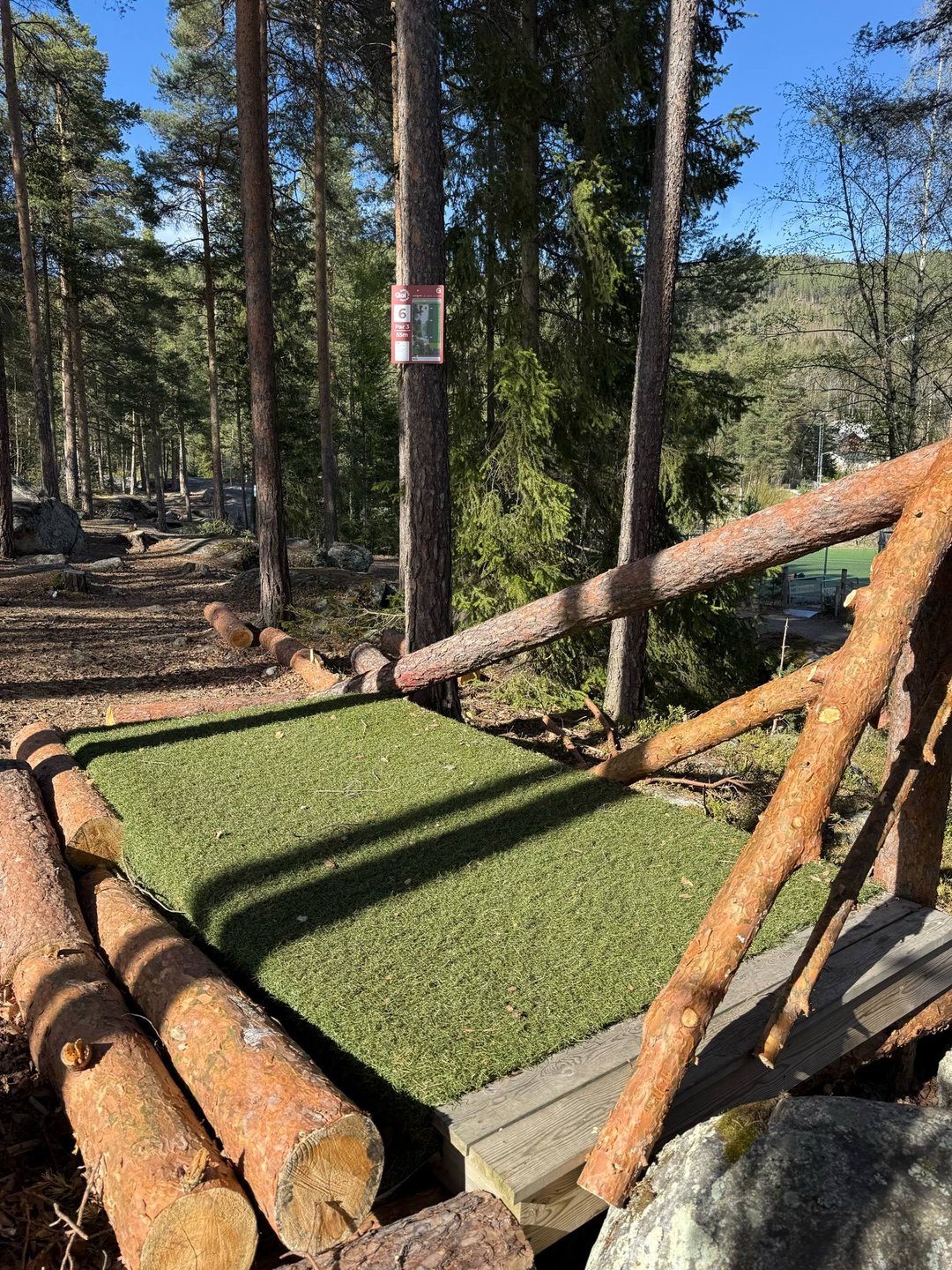 Rødt ukast 6