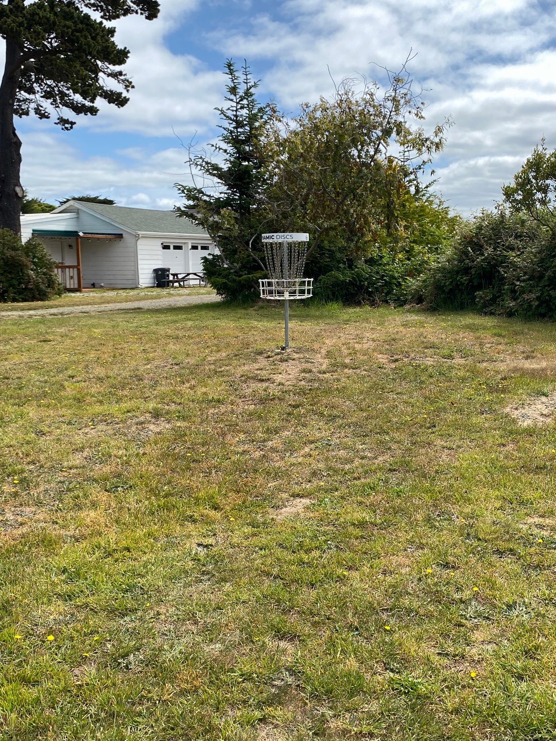 Shared basket for Holes 12A and 27A on the Bandon 30 layout.