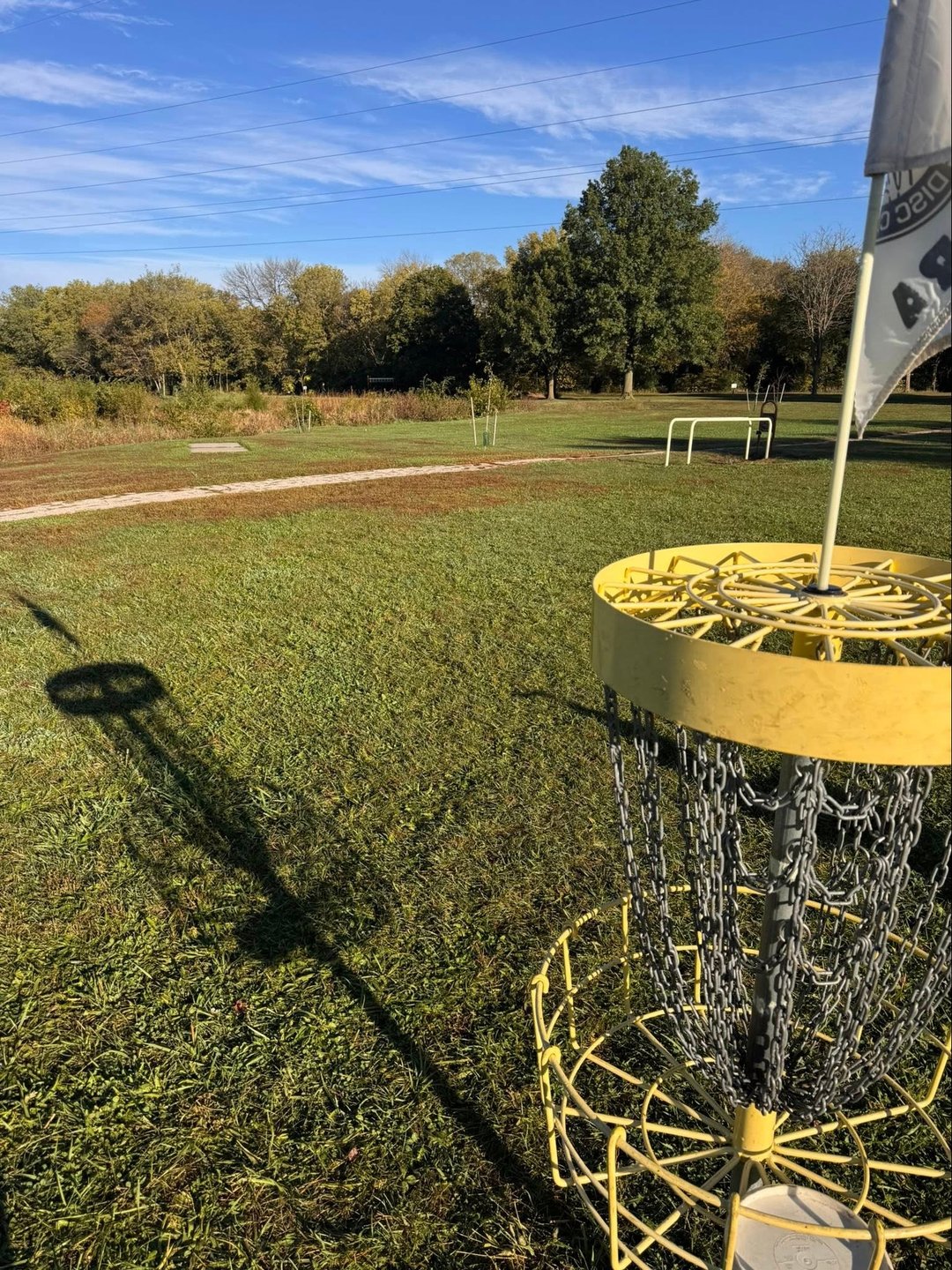 Hole 9 (E) basket placement