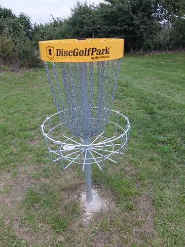 Very good stable baskets, there are only 5 which are numbered, so number 1 is also hole 9 etc