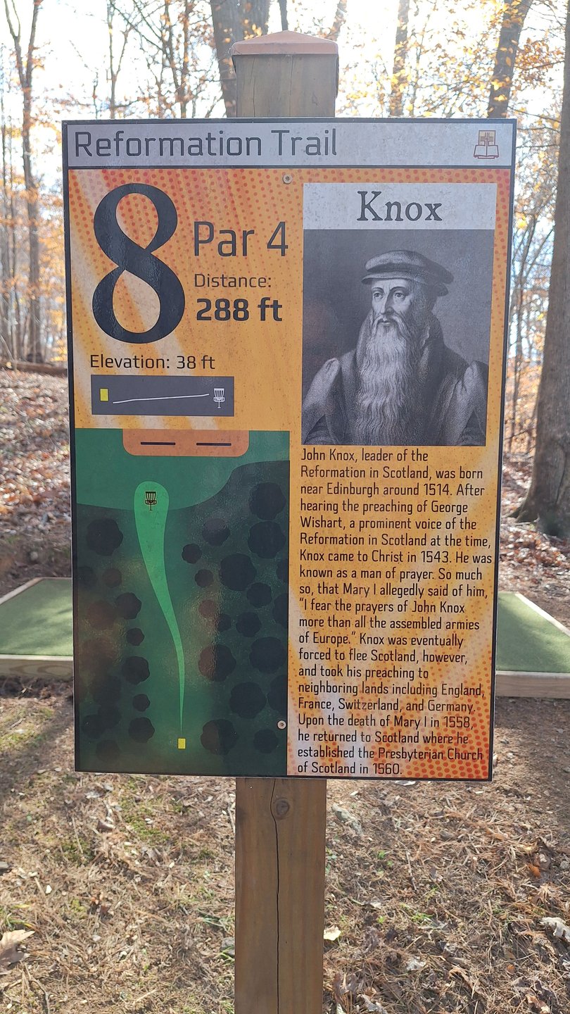 Hole 8 Tee Sign