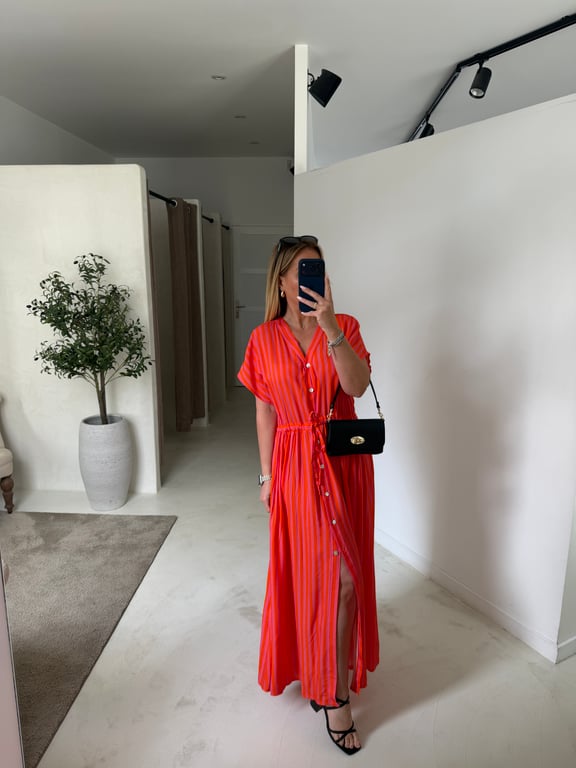 Robe longue à rayures rose et orange