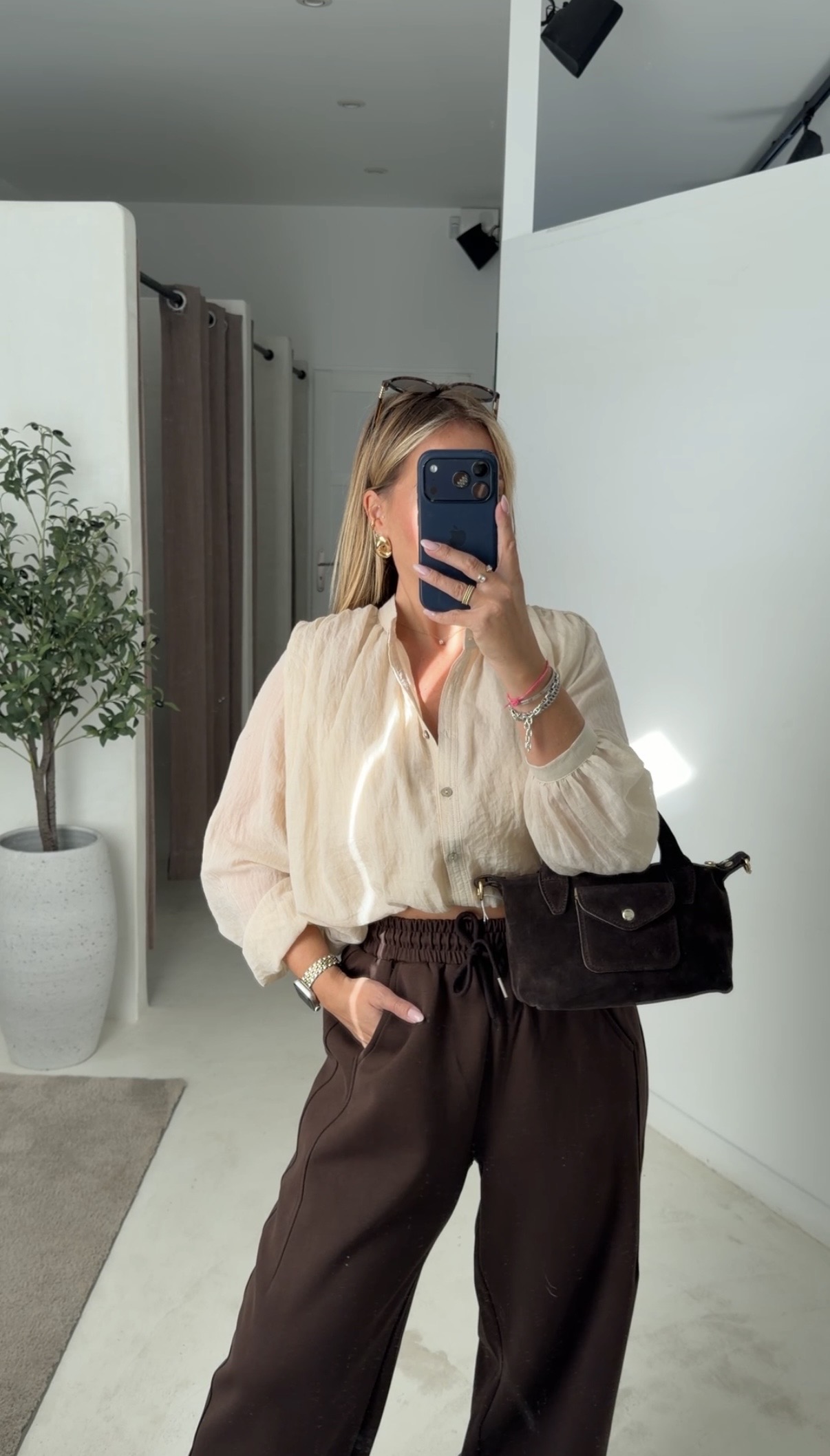 Blouse en coton beige — vue 2