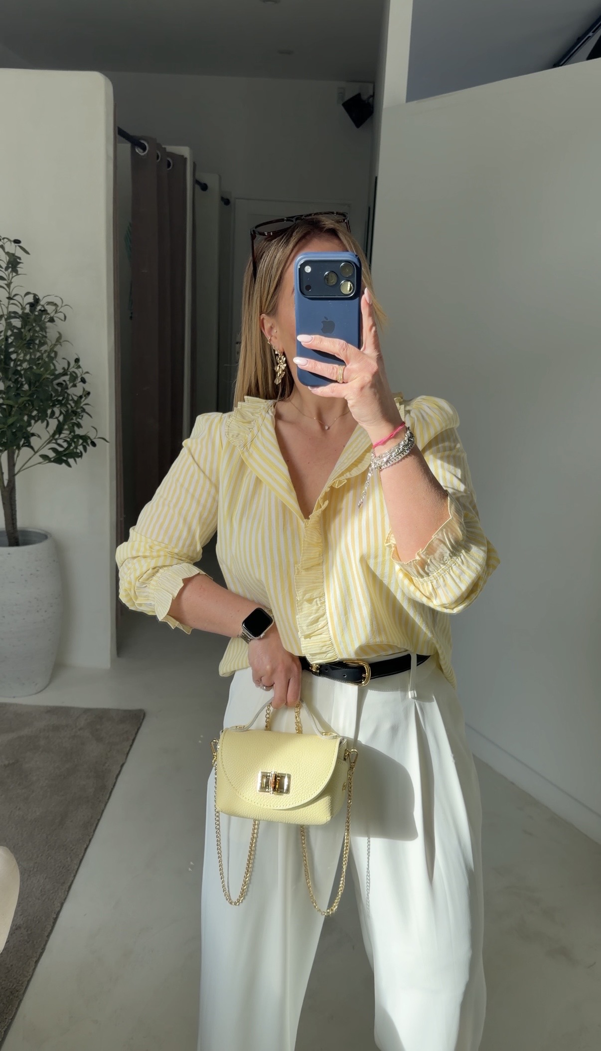 Blouse rayée jaune avec volants discrets — vue 2