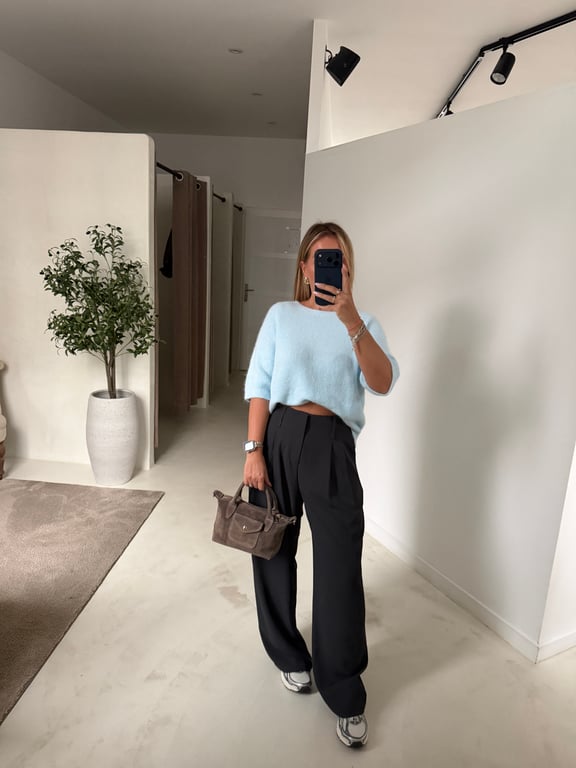 Pull en baby alpaga manches courtes bleu ciel clair