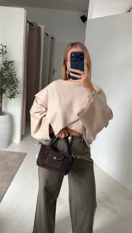 Pull cape beige — vue alternative