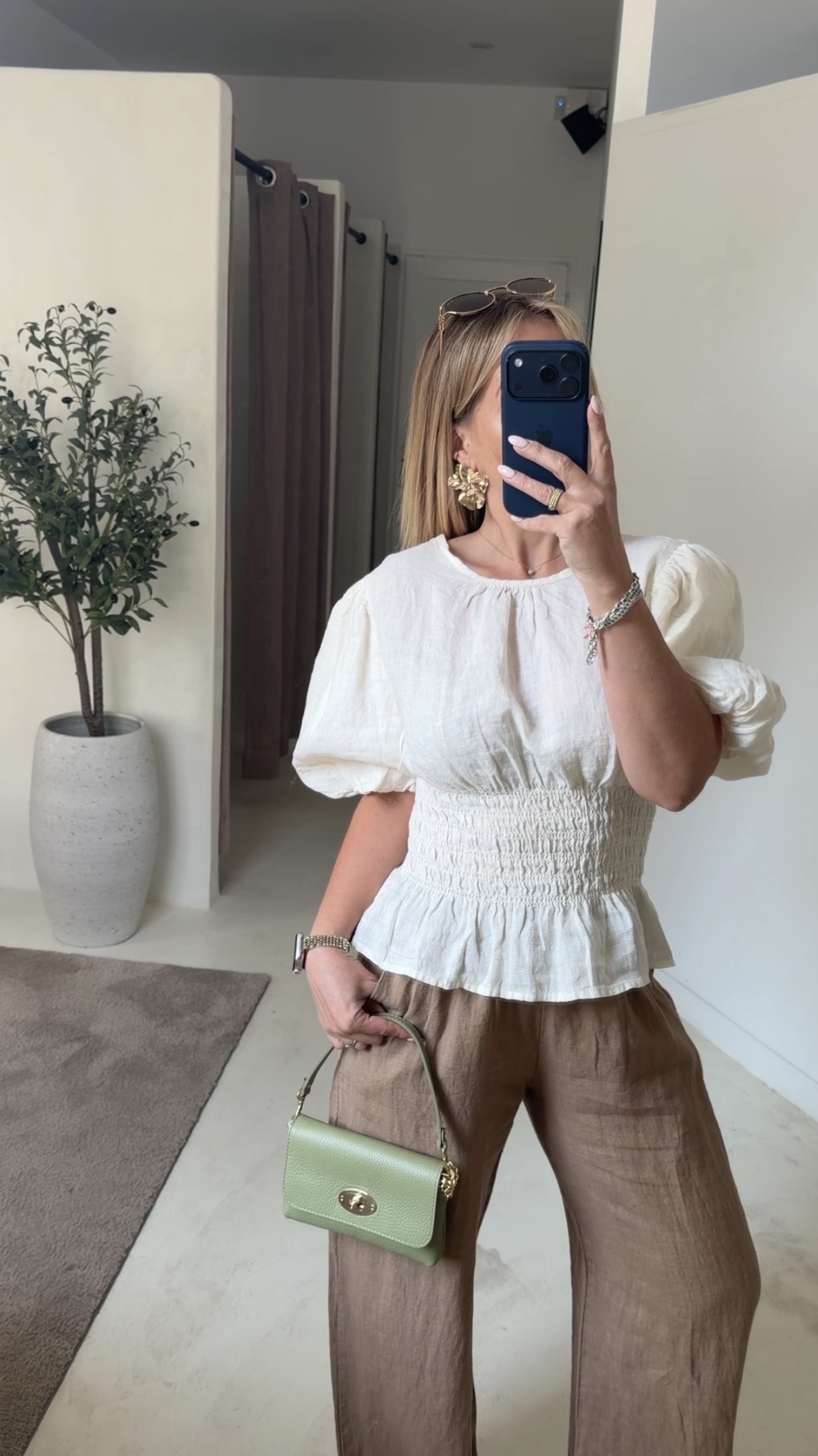 Blouse écrue à manches bouffantes — vue 2