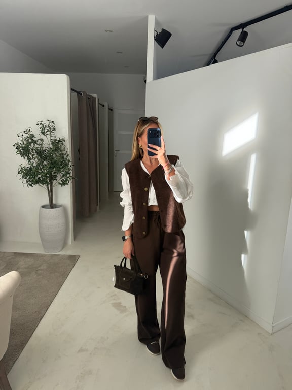 Jogging large marron