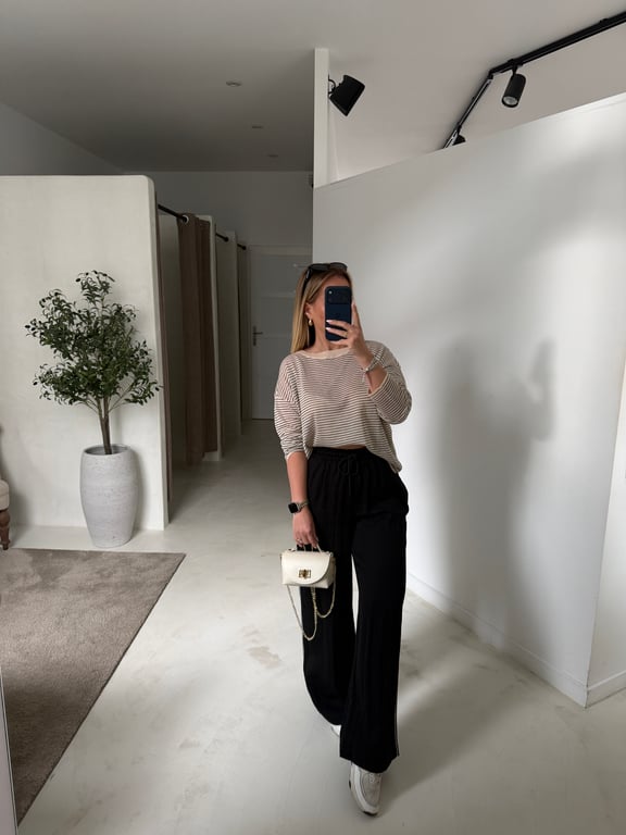 Pull fin marinière noir et beige