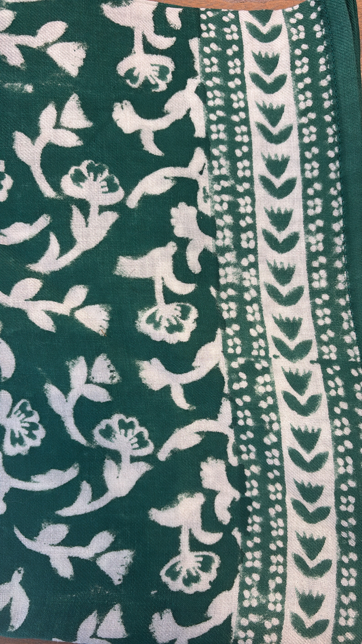 Grand foulard à motifs So Family — vue 18
