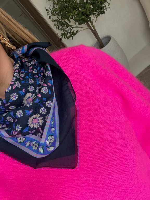 Foulard à fleurs bleu éléctrique, rose et beige - Echarpes & Foulards | Sodress