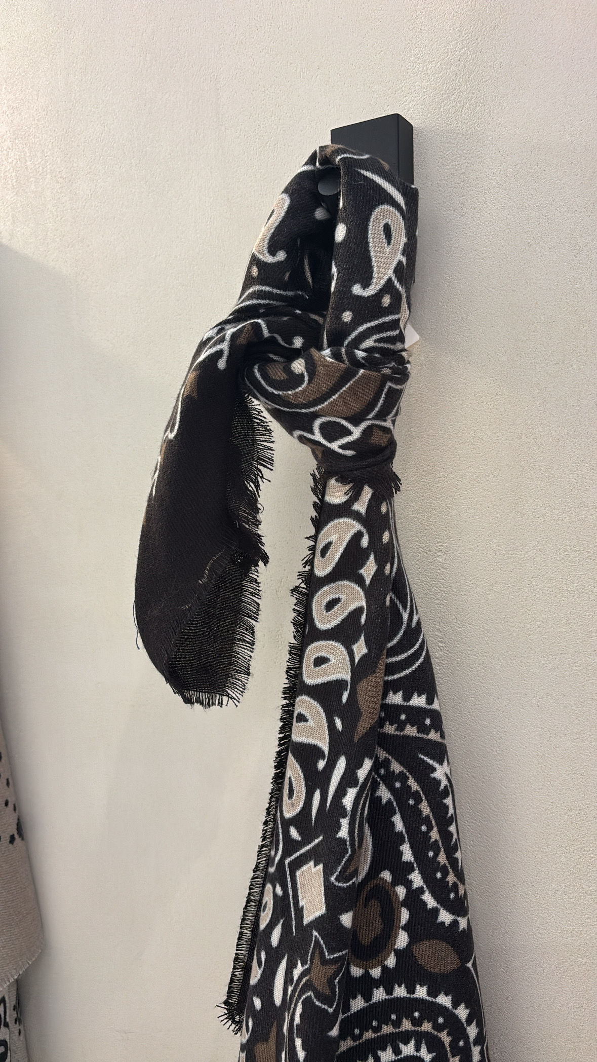 Foulard en laine motif bandana — vue 4