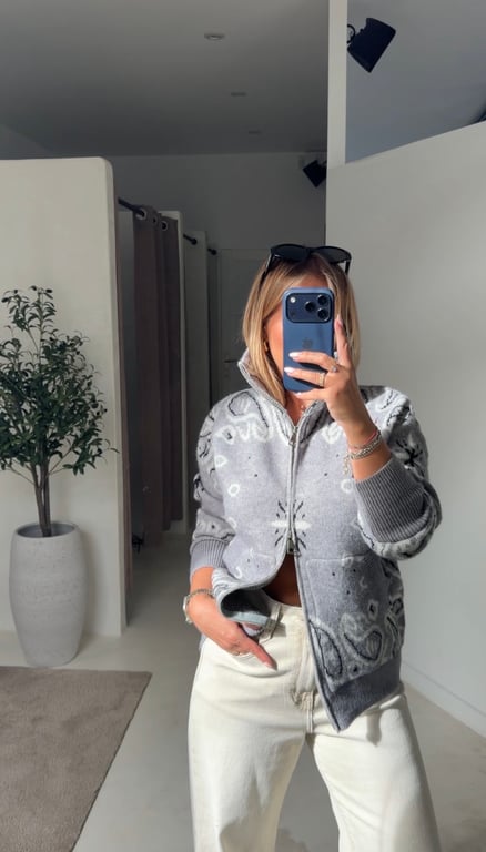 Gilet à motifs bandana gris — vue alternative
