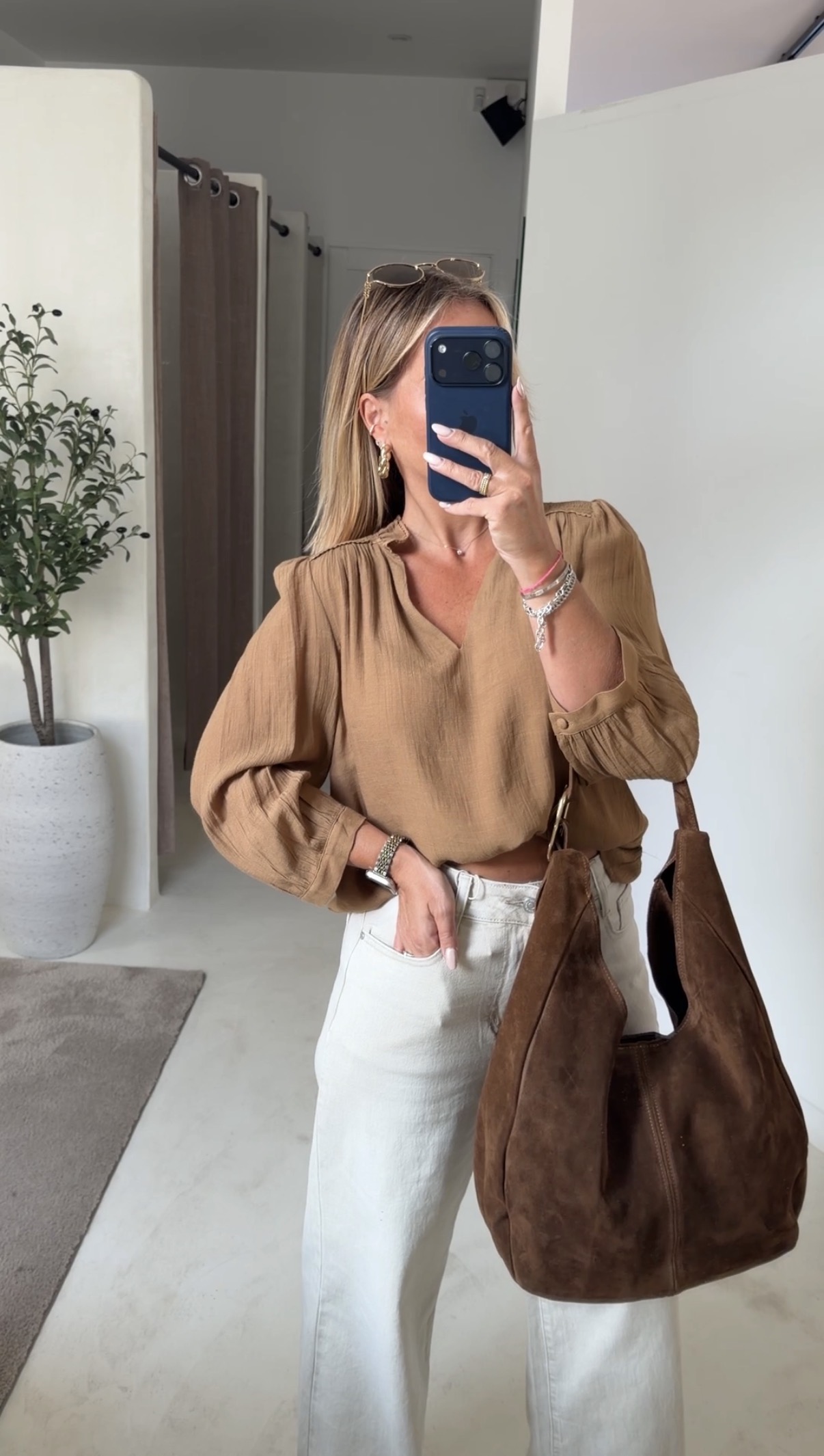 Blouse camel aux détails froncés — vue 2
