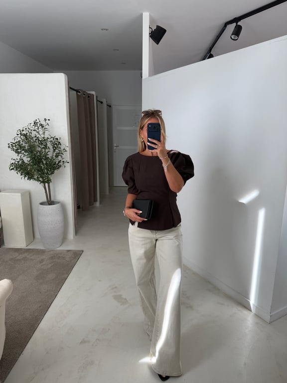 Blouse marron à manches courtes bouffantes