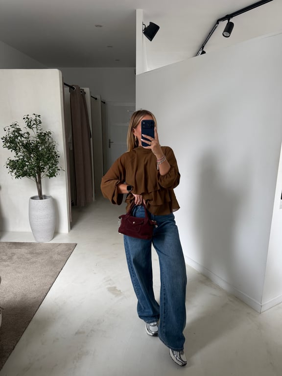 Blouse kaki à volants & col montant