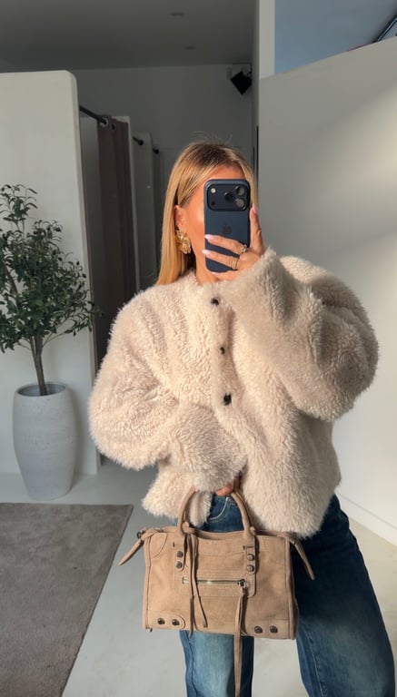 Veste en fausse fourrure effet mouton — vue alternative