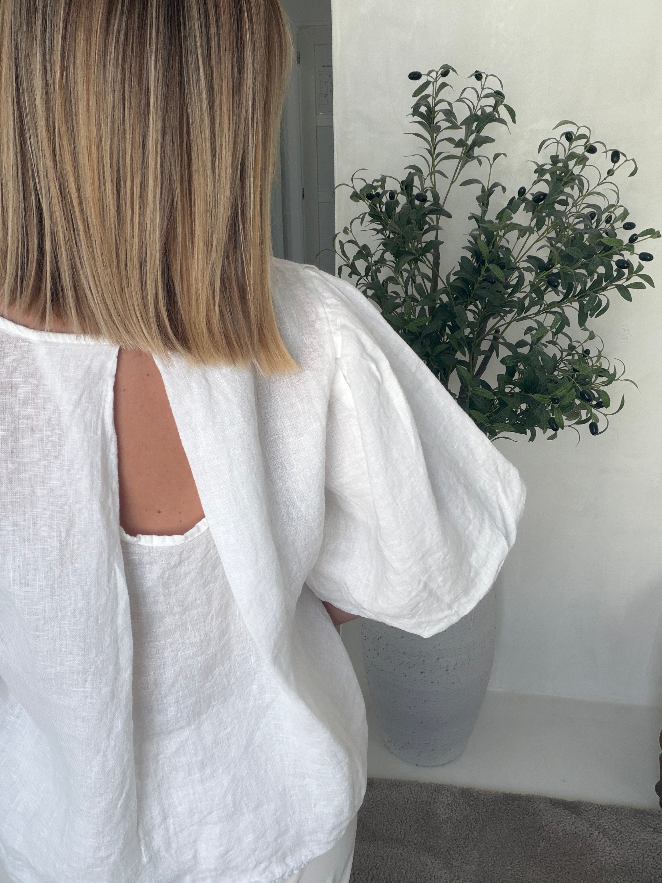Blouse en lin blanche manches bouffantes — vue 3