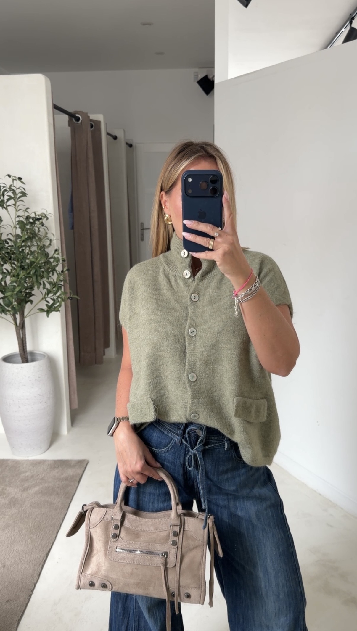 Gilet sans manches vert sauge col montant — vue 3