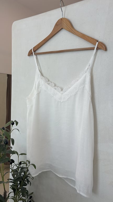 Caracos avec dentelle — vue alternative