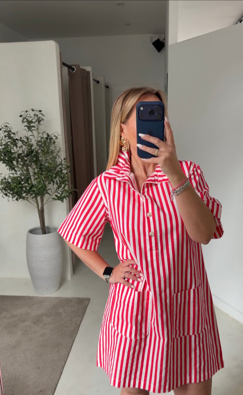 Robe droite rayée rouge et blanche — vue alternative