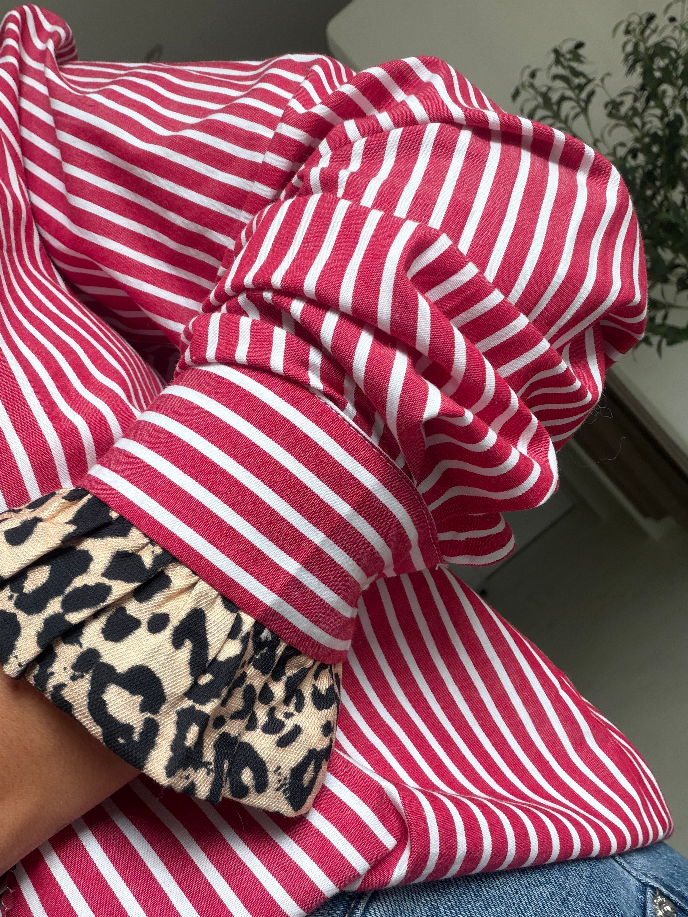 Blouse rouge à rayures & détails léopard — vue 3