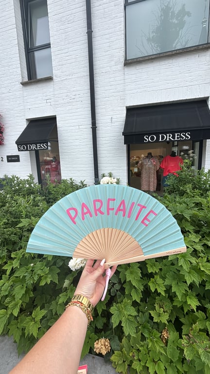 Éventail « parfaite » bleu turquoise
