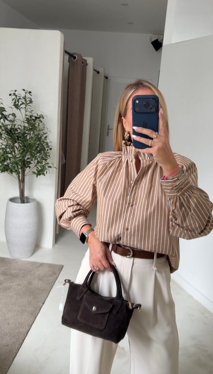 Petit sac en daim & pochette sur le devant marron