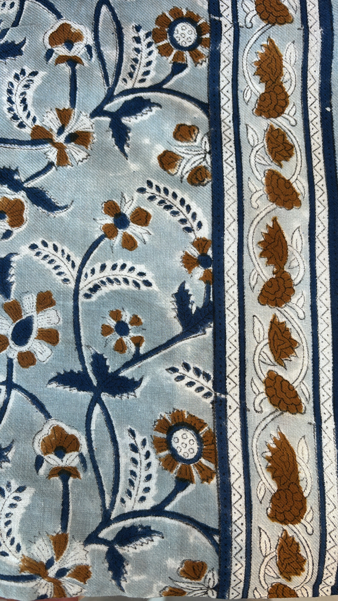 Grand foulard à motifs So Family — vue 35