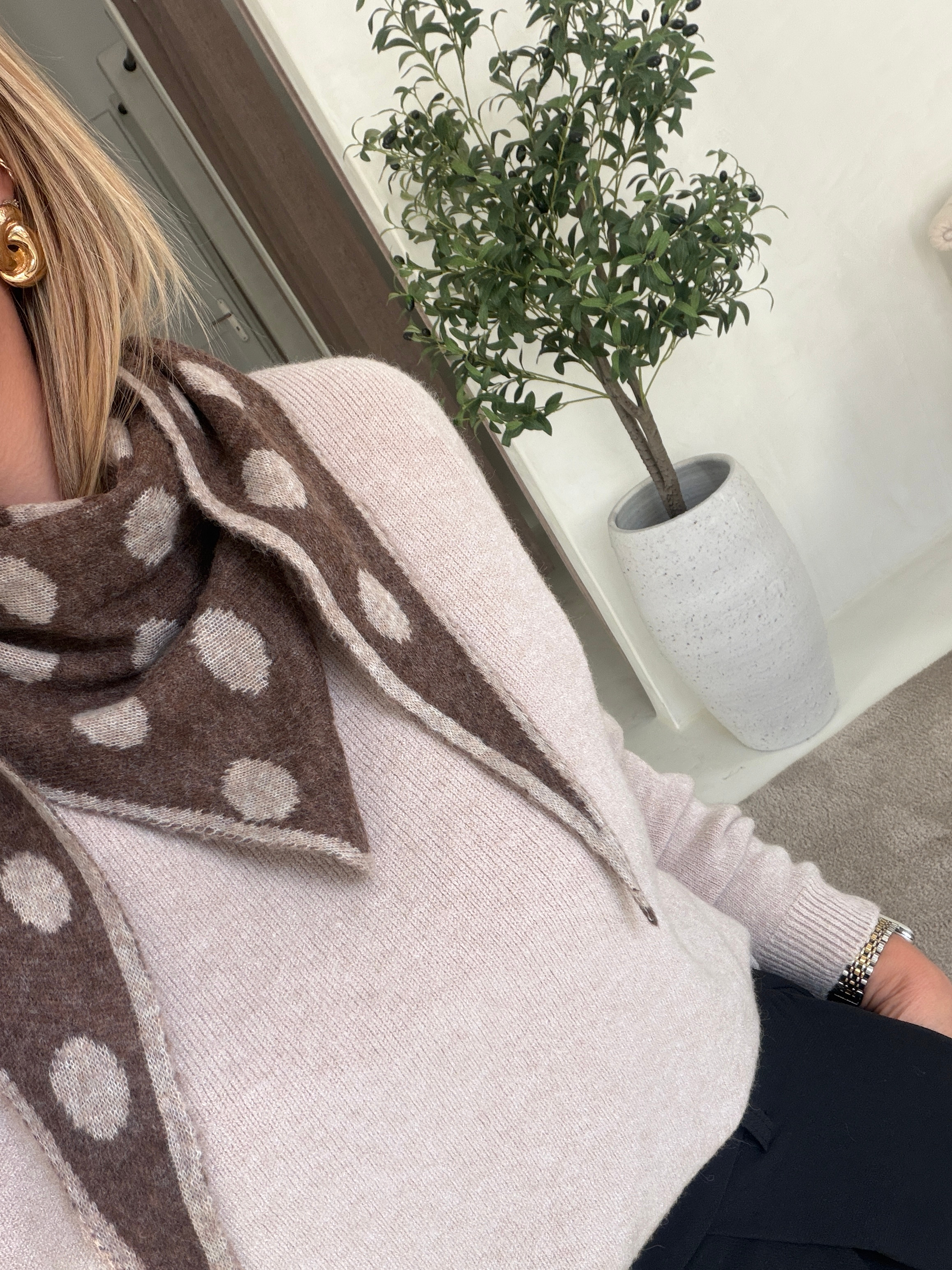 Foulard triangle à pois beige et marron réversible — vue 2