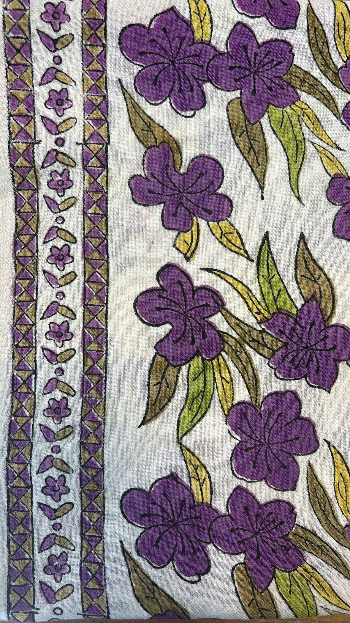 Grand foulard à motifs So Family — vue 23