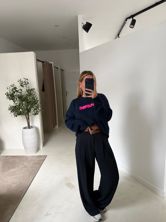 Pull oversize bleu marine iconic