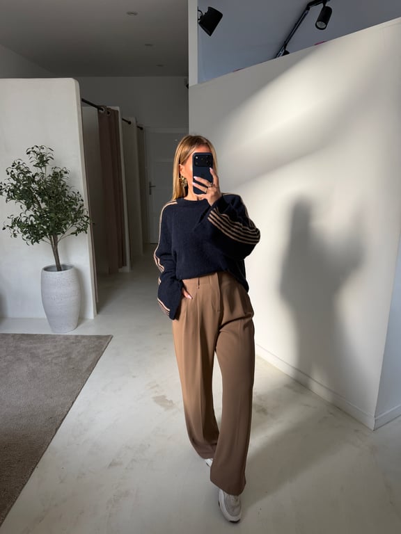 Pull manches 3/4 bleu marine avec bandes camel