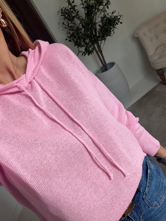 Pull en maille à capuche rose — vue alternative