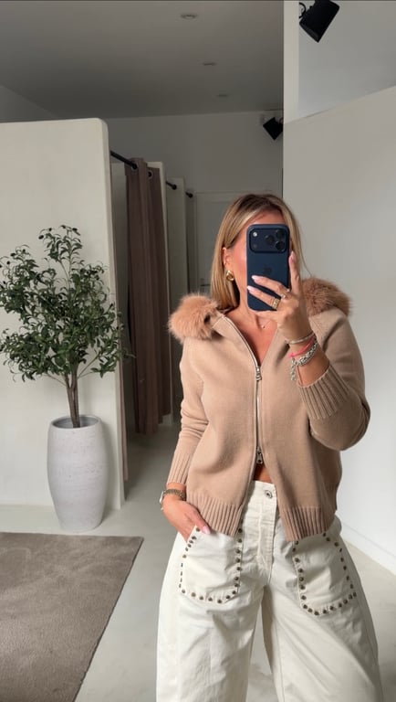 Gilet à capuche camel avec fourrure — vue alternative