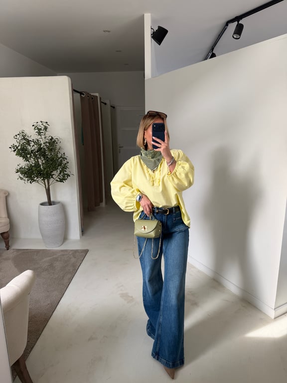 Petit foulard vert à fleurs jaunes - Echarpes & Foulards | Sodress