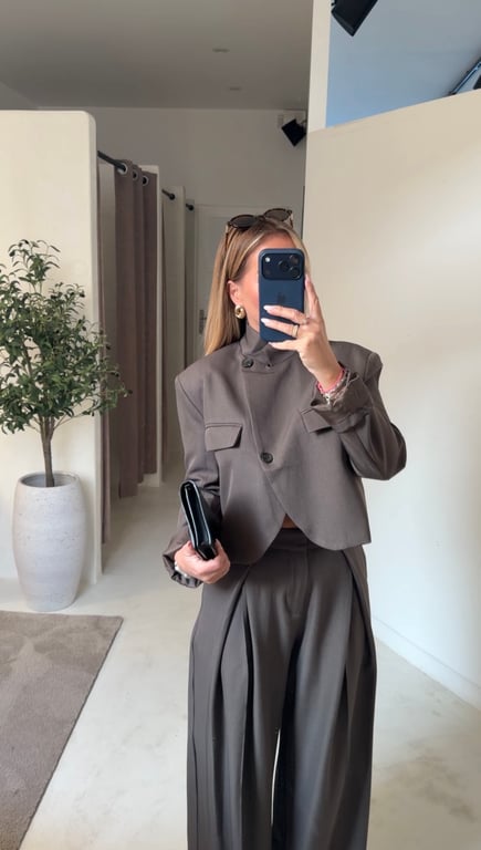 Blazer court asymétrique marron glacé — vue alternative