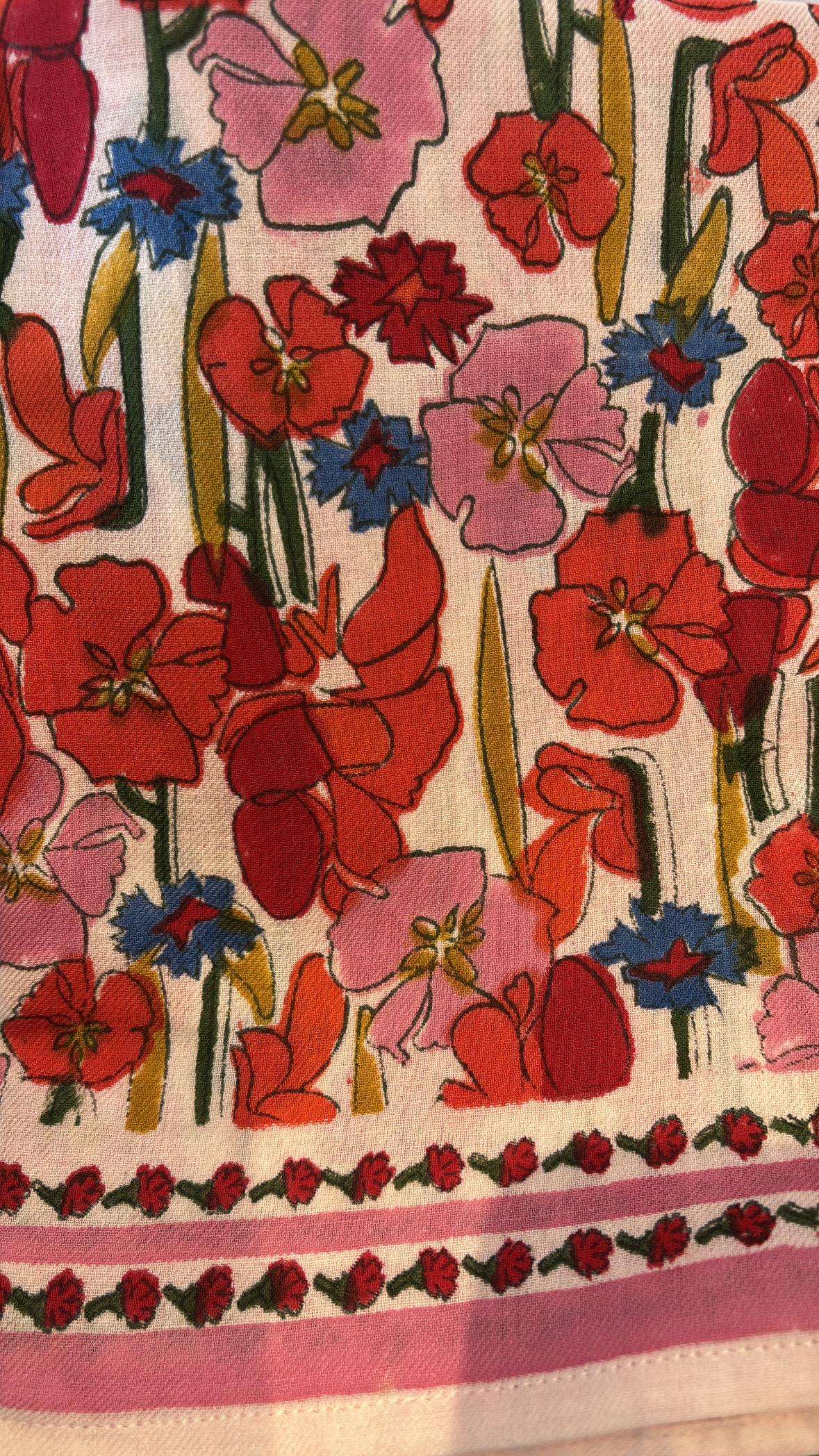 Grand foulard à motifs So Family — vue 28