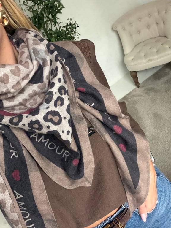 Foulard léopard «amour » camel